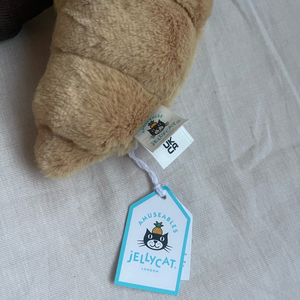 Jellycat Amuseables Tan Croissant - Size Medium - Picture 2 of 4